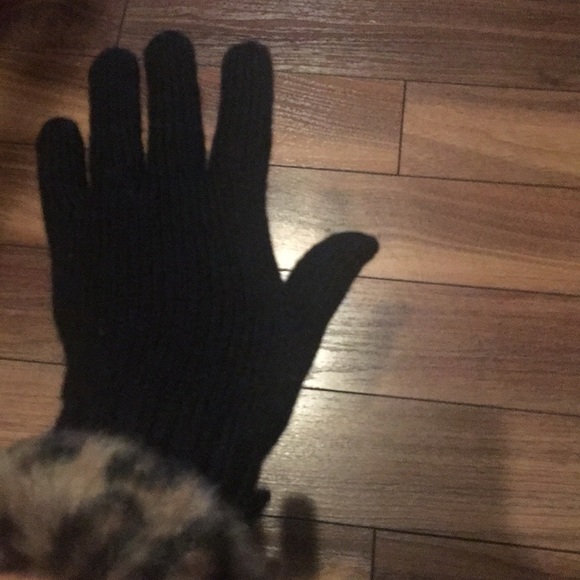 Women’s Faux fur Trim Gloves Size Small - Picture 4 of 6